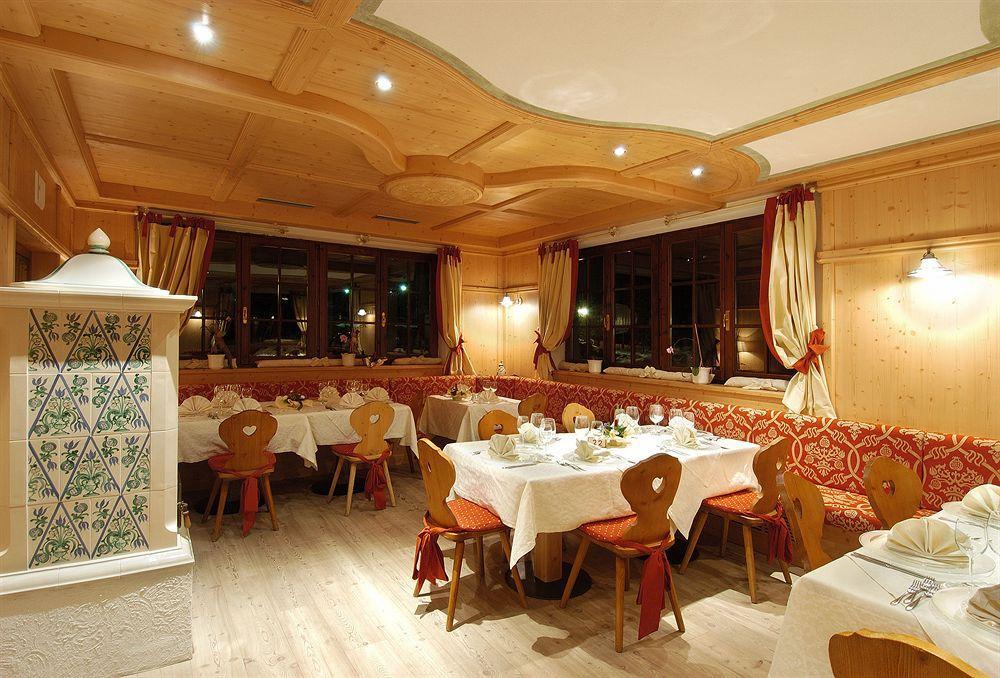 Golf Hotel Folgaria Restaurant photo
